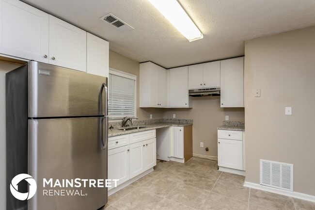 Photo - 3940 Scott Dr