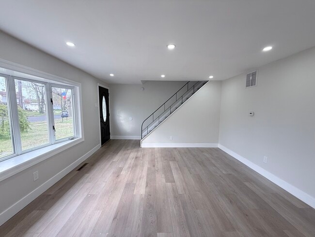 Photo - 315 Park Ave