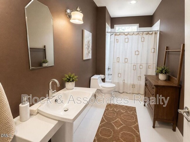 Photo - 2200 Kilburn Rd