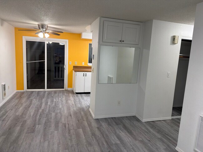 Photo - 3509 R St Unidad D