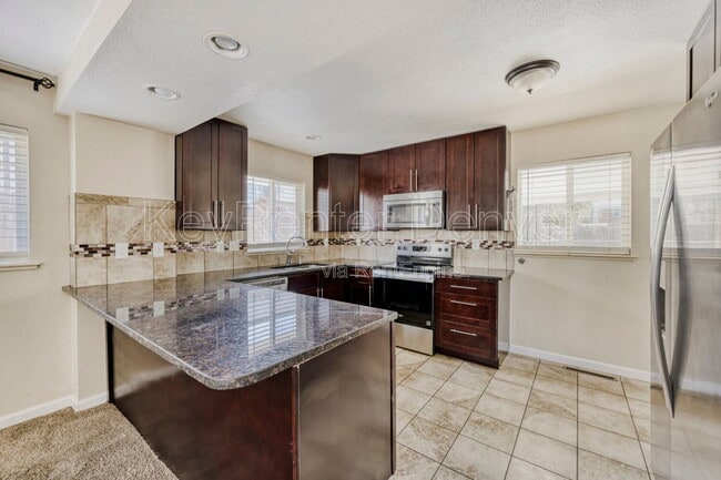 Photo - 847 Tennyson St