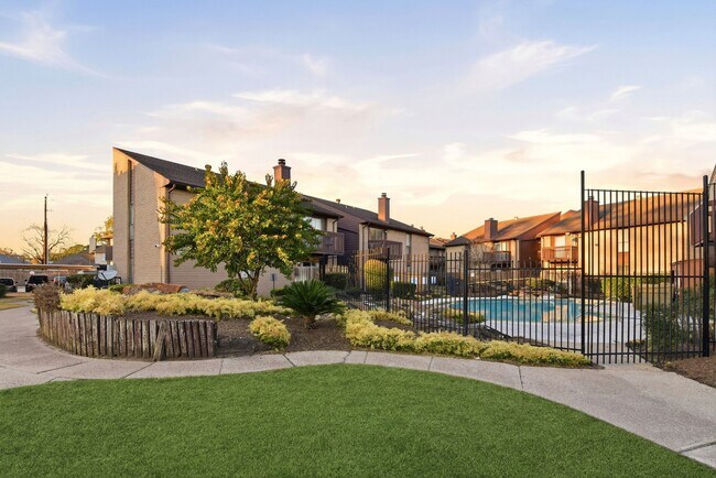 Photo - 12905 Woodforest Blvd Unit 711
