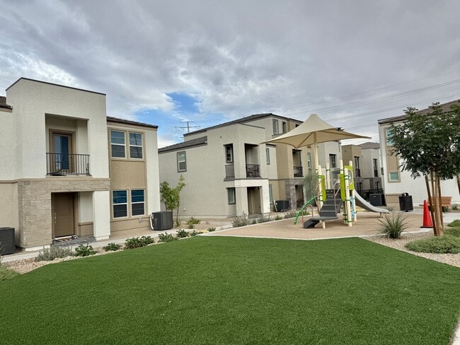 Building Photo - Beautiful 3bd/3bath home
