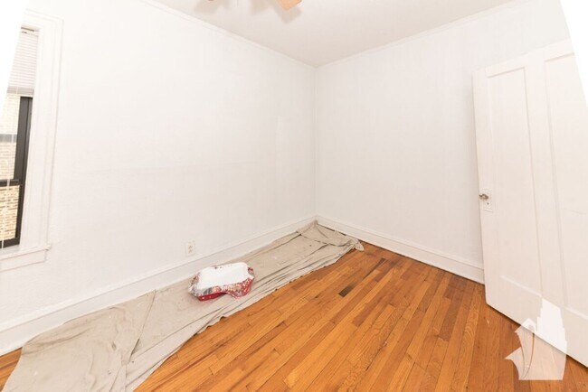 Photo - 629 W Cornelia Ave Unit 2N