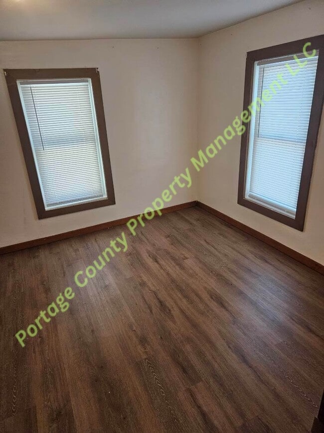 Photo - 409 Cedar St