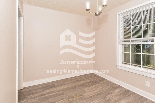 Photo - 2117 Roosevelt Dr