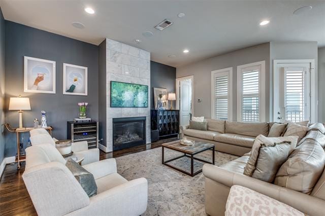 Building Photo - 6015 Chimera Ct