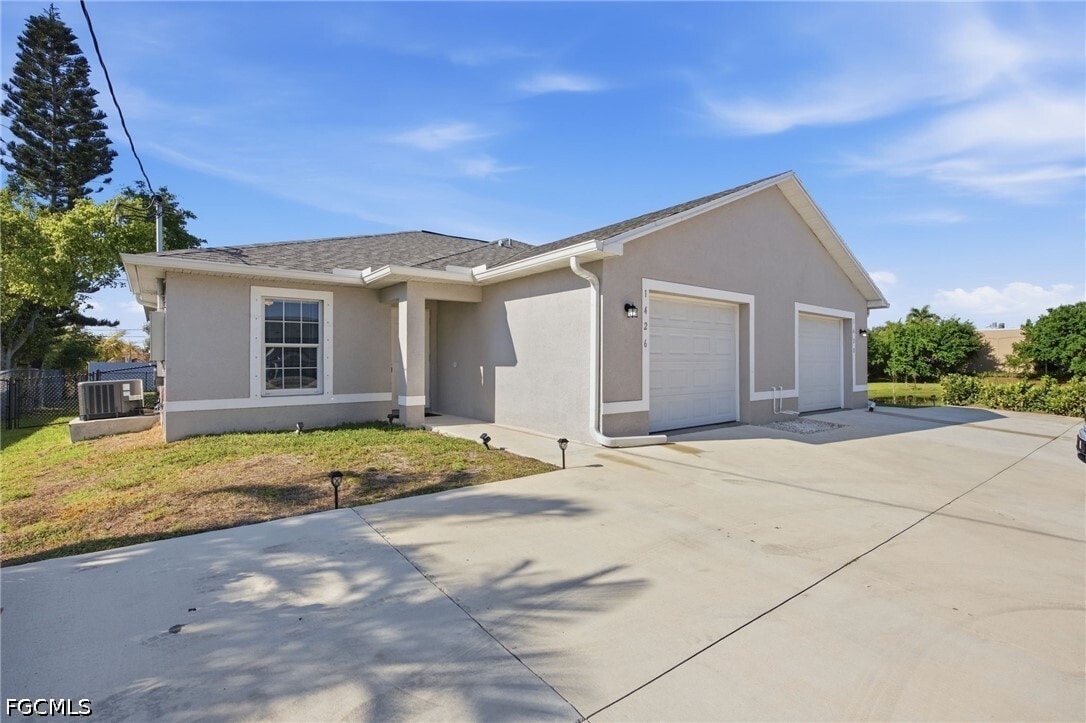 Photo - 1426-1428 Cape Coral Pkwy W