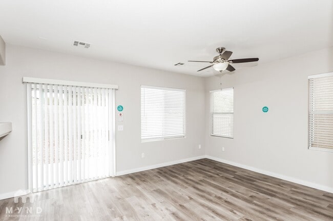 Photo - 2520 Olay St