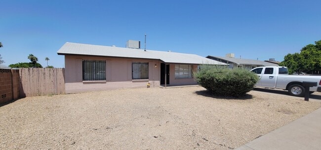 Building Photo - 3-Bedroom Home with Spacious Backyard & Ca...