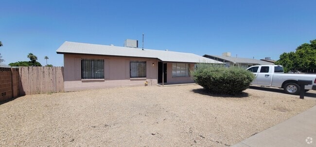 Building Photo - 3-Bedroom Home with Spacious Backyard & Ca...