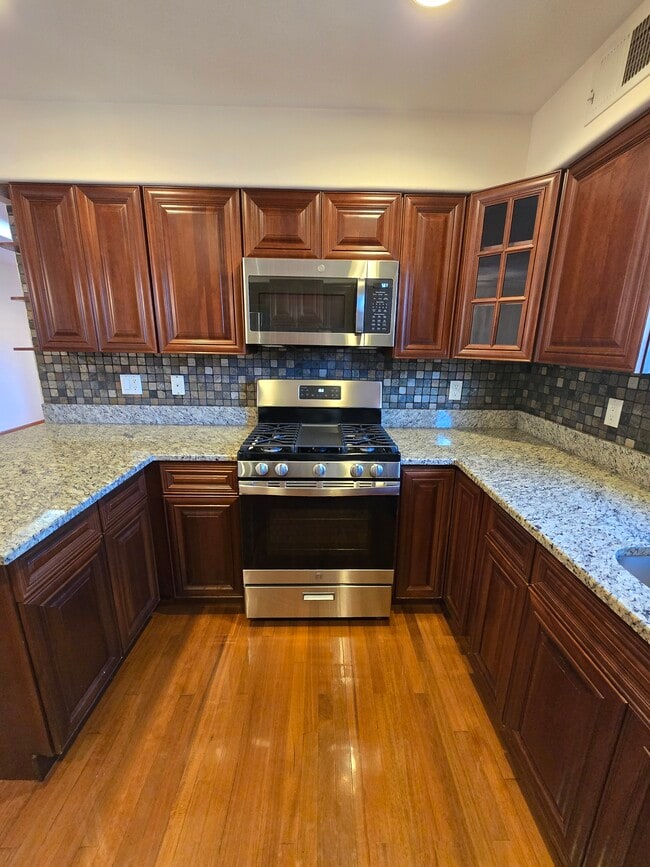 Photo - 35 Hawkins St Unit 1