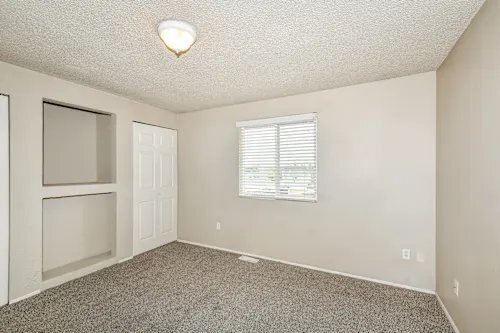 Photo - 5068 37th St NE