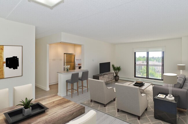 Photo - Richmond Towers