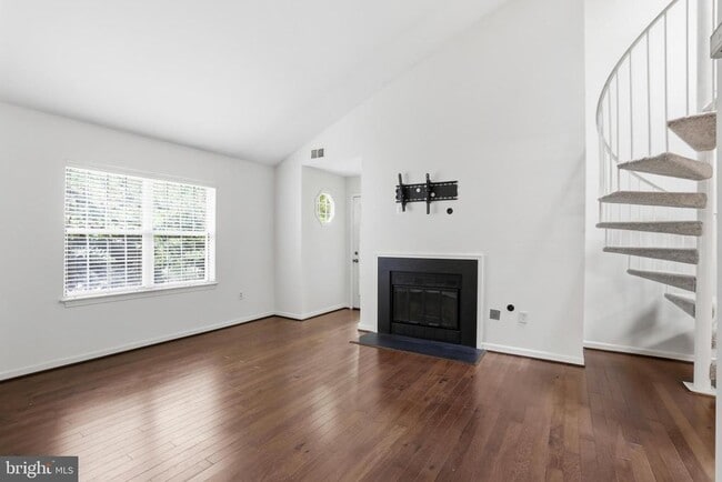 10208 Ashbrooke Ct Unit 19
