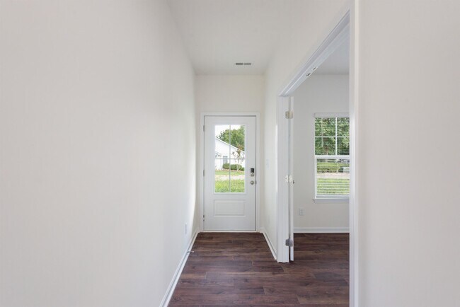 Photo - 118 Greystone Way