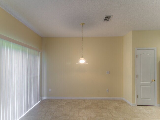 2509 Victoria Point Dr