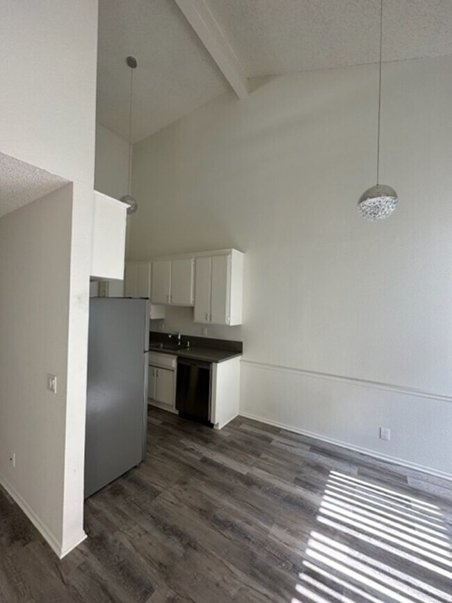 Photo - c3725 Unit 206