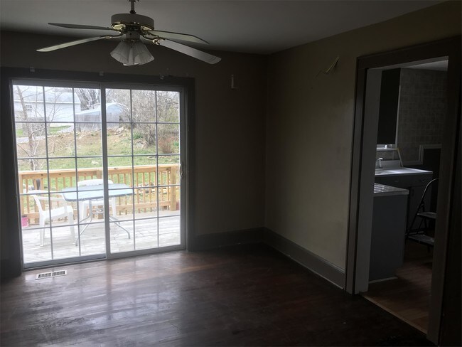 Photo - 203 E Moler Ave