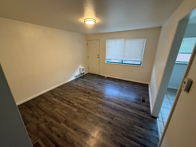 Photo - 1245-1247 S 5th Ave