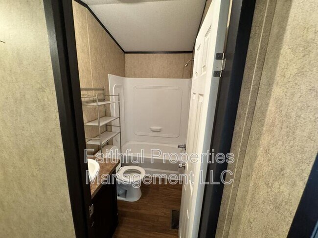 Photo - 10523 Shadow Wood Cir