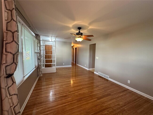 Photo - 273 West Ave