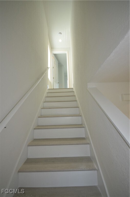 Photo - 272 Pelton Cir