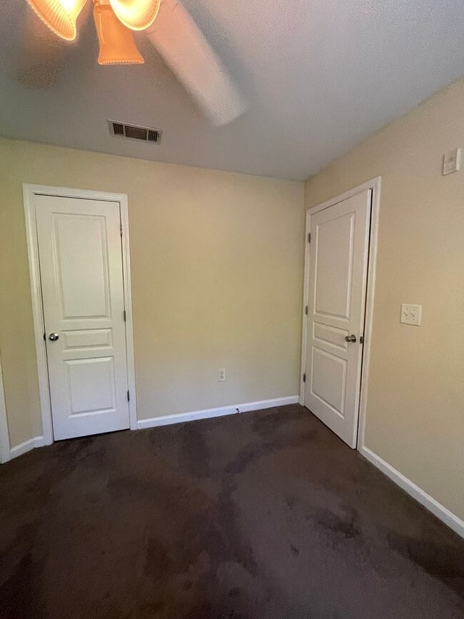 Building Photo - 3700 Spruce Ridge Way Unit 19-1902 - B