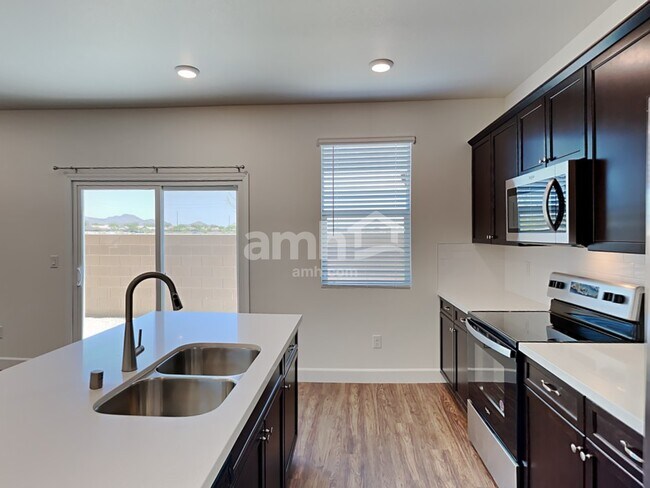 Photo - 6050 Theodore St