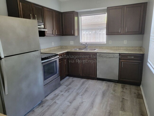 Photo - 917 Lake Palms Dr