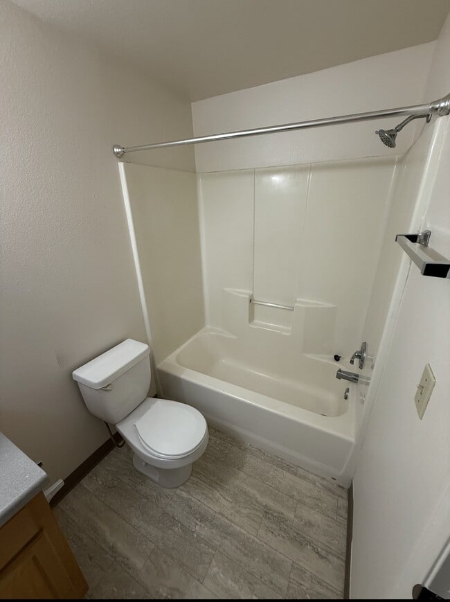 Photo - Lobdell Apartments