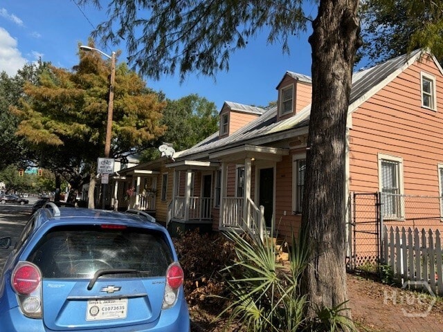 Building Photo - 1414 Barnard St Rental