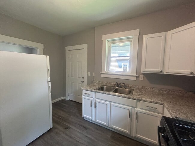 Photo - 3 Bedroom 1 Bath House in Davenport