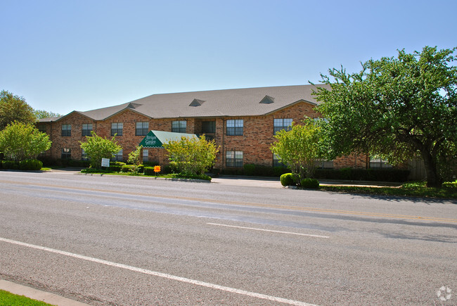 Atrium Garden Apartments - Atrium Garden Apartments