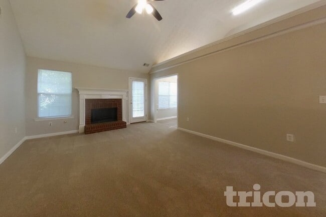 50 Tufts Cir