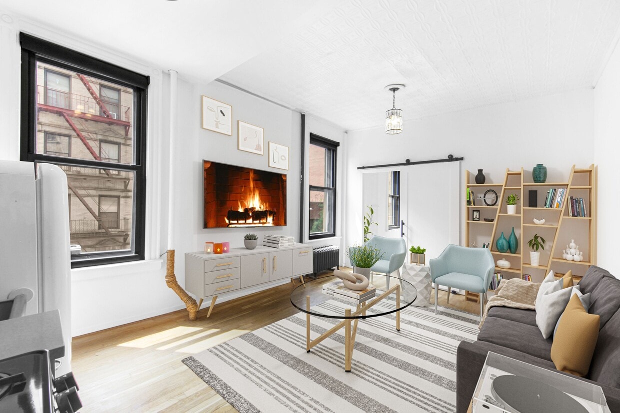 Photo - 214 Mulberry St (New York, NY)