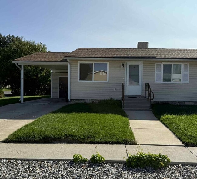 Photo - Duplex Unit 213 S 600 W