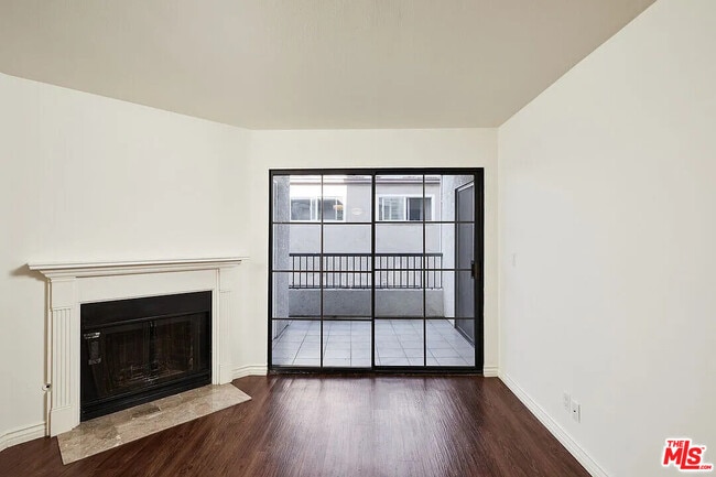 Photo - 909 Croft Ave Unidad 204