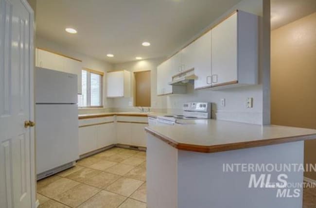 Photo - Townhome Columbia Village – Close to Every...