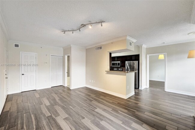 Building Photo - 11600 SW 2nd St Unit 18203