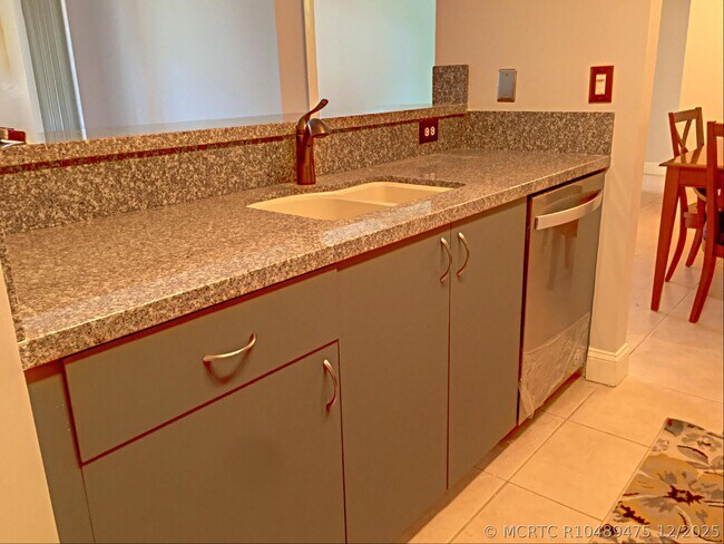 Photo - 160 Yacht Club Way Unit 210
