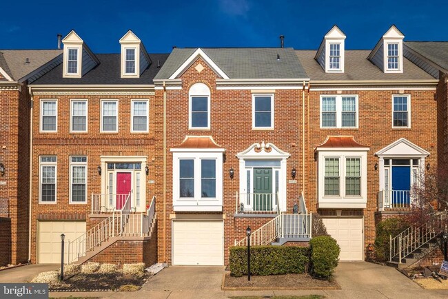 Photo - 46538 Lynnhaven Square Townhome