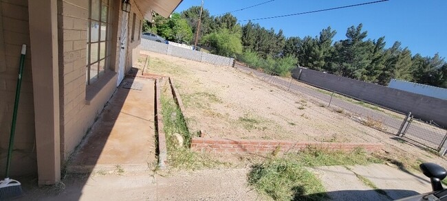 Photo - 2612 E Alta Vista Rd