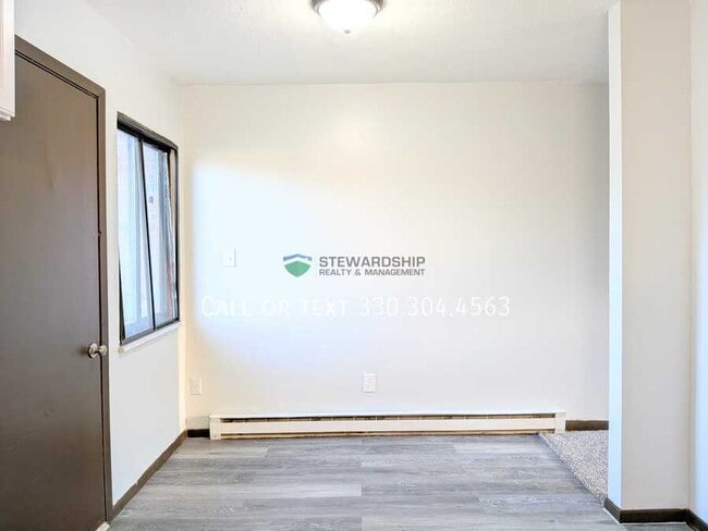 Photo - 310 Engadine Ct Unit A-2