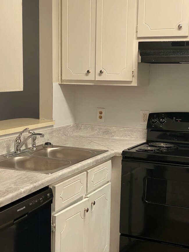 Photo - Cozy 2 bedroom and 1 bath duplex Unit B