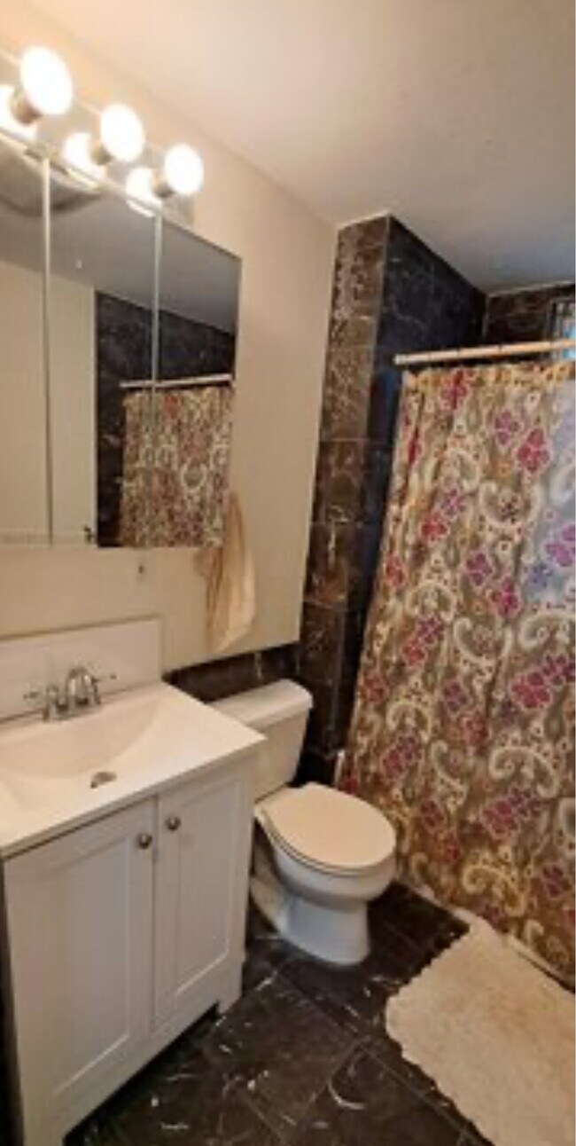 Photo - 145 Hillside St Unidad 2