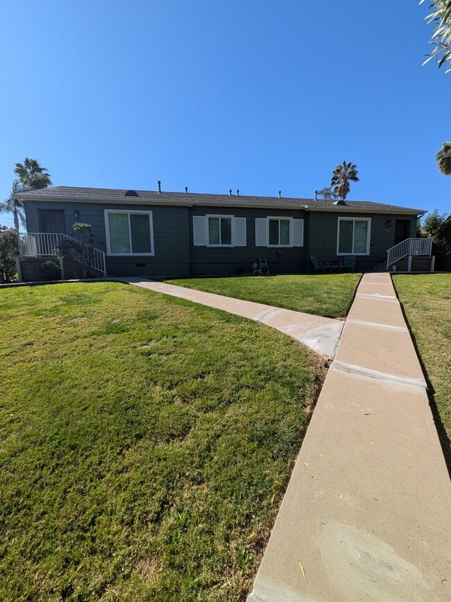 Building Photo - PC - 6673-6675 Amherst Unit 6675