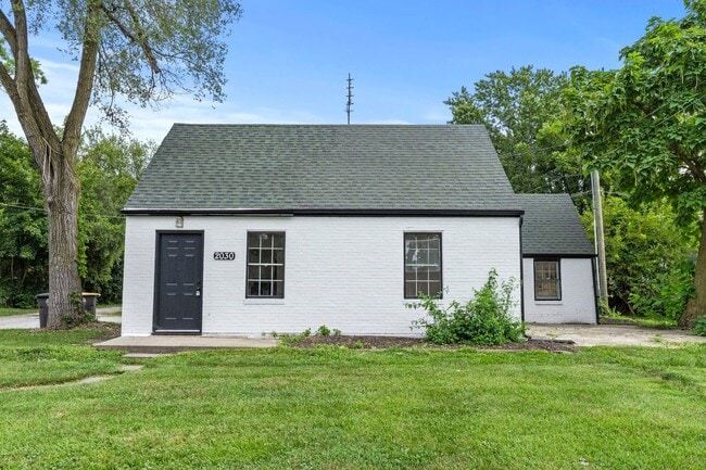 Photo - 2 BEDROOM HOME!