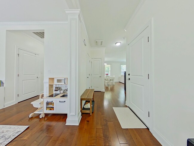 Photo - Beautiful 4 Bedroom home in Canterbury Farms!