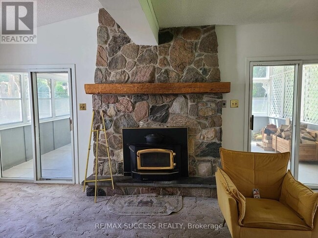 Photo - 687 New Dundee Rd